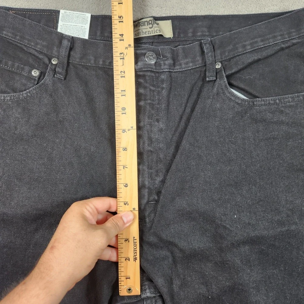 Wrangler Authentics Relaxed Fit Jeans Mens size 40x34 Black Denim ZM200BK NWT